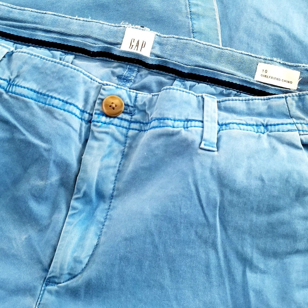 GAP Girlfriend Chino